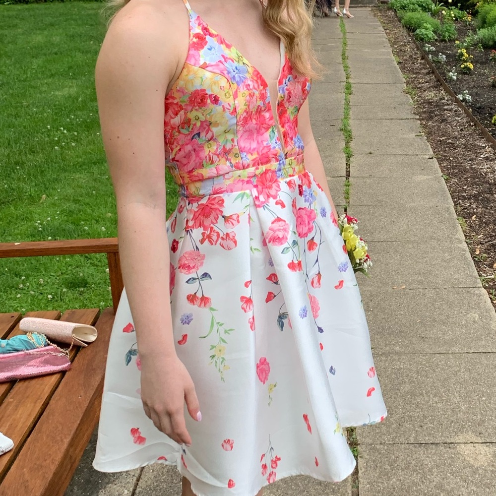 New condition floral homecoming/formal dress